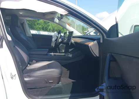 2021 Tesla Model Y Standard Range Rear-Wheel Drive из США, поврежденный, VIN 5YJYGDED4MF192824